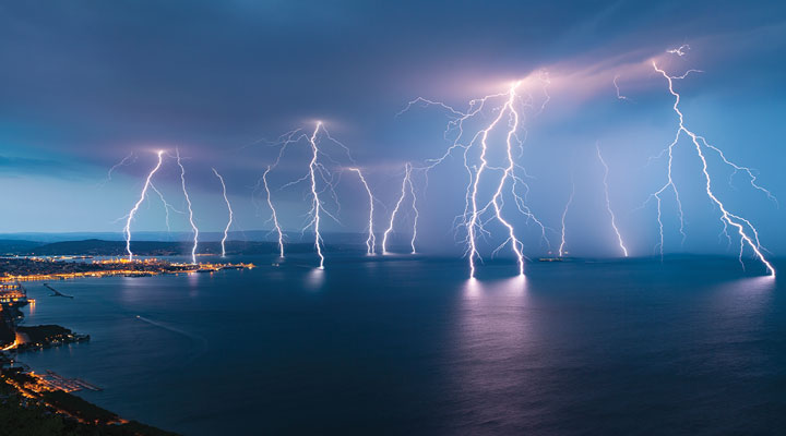 Lightning at Sea? Physics Article for Students | Scholastic Science World  Magazine